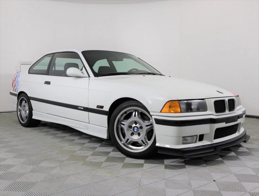  BMW M3 Lightweight (E36) 1995 года  (US) (фото 1 из 58)